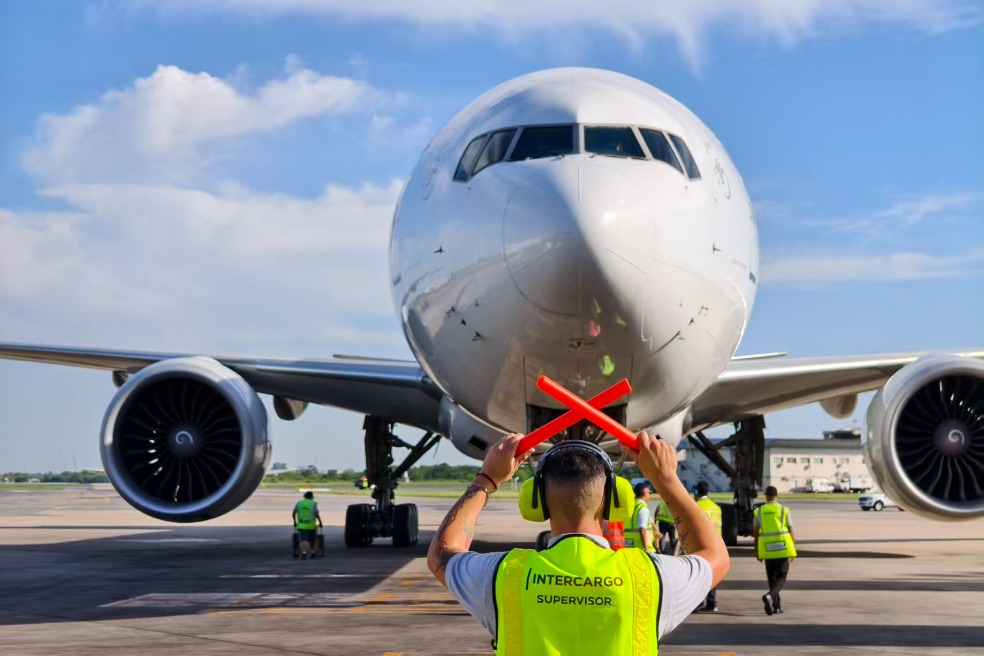 Τα ψηφιακά εργαλεία AI μειώνουν δραστικά το λειτουργικό κόστος νέων επιχειρήσεων